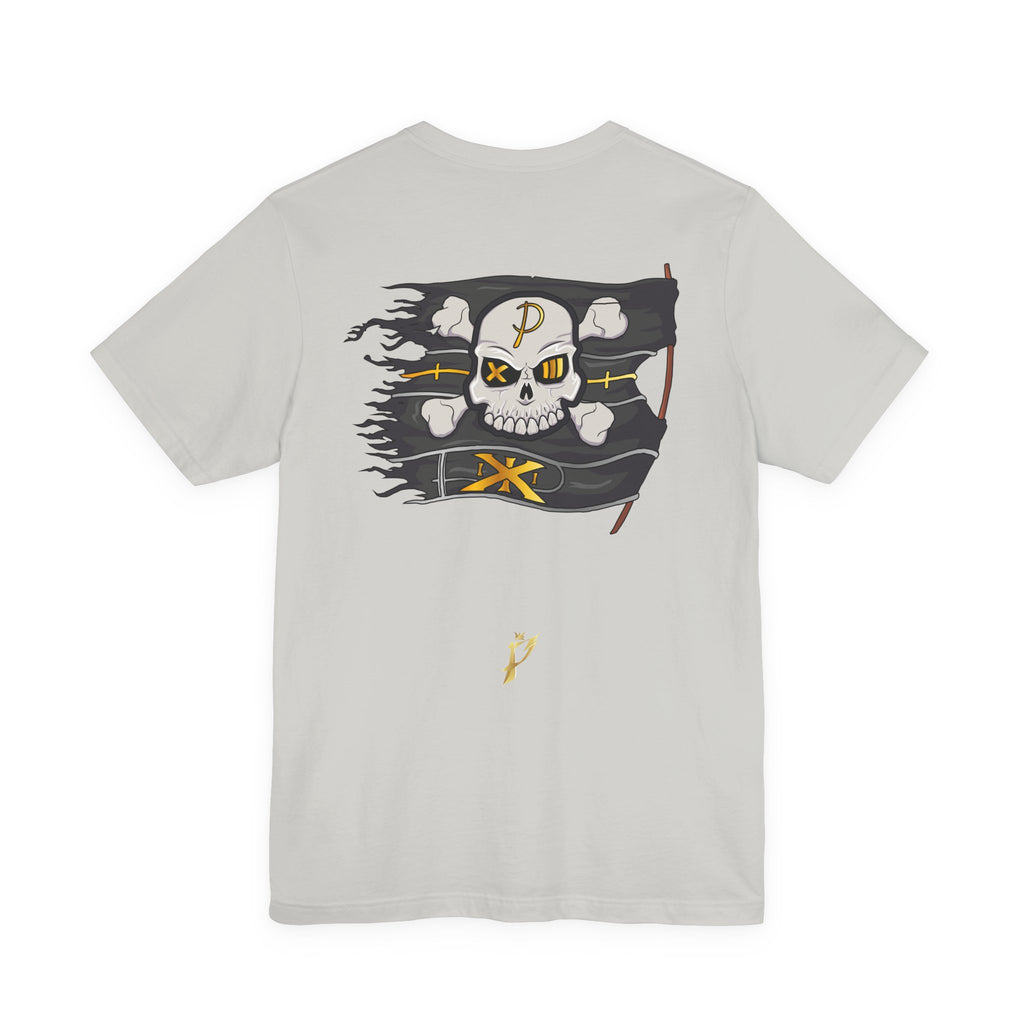 Pirate Skull Flag Tee — Distressed Jolly Roger Graphic T-Shirt
