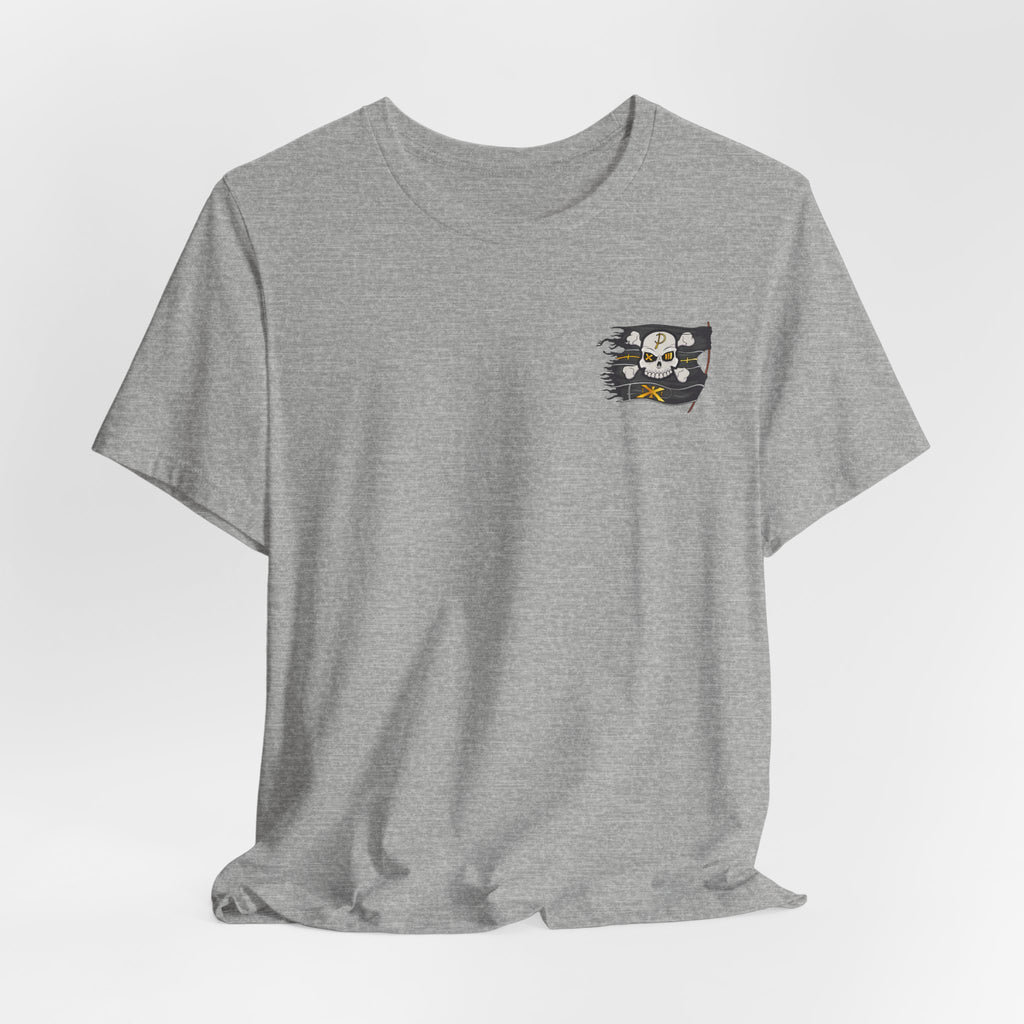 Pirate Skull Flag Tee — Distressed Jolly Roger Graphic T-Shirt