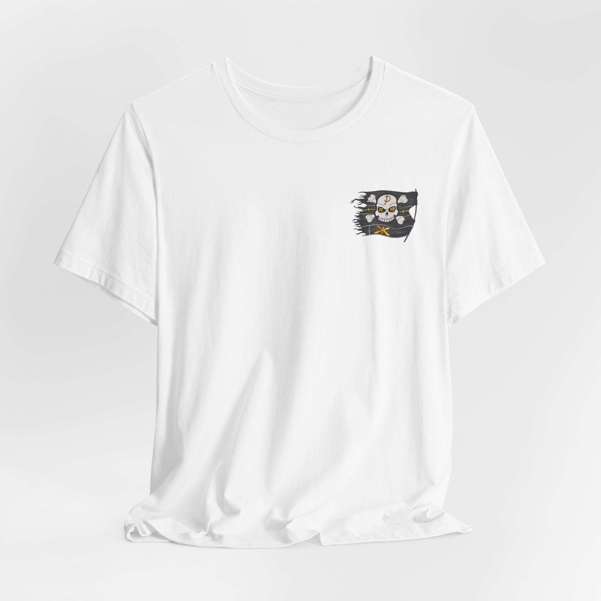 Pirate Skull Flag Tee — Distressed Jolly Roger Graphic T-Shirt