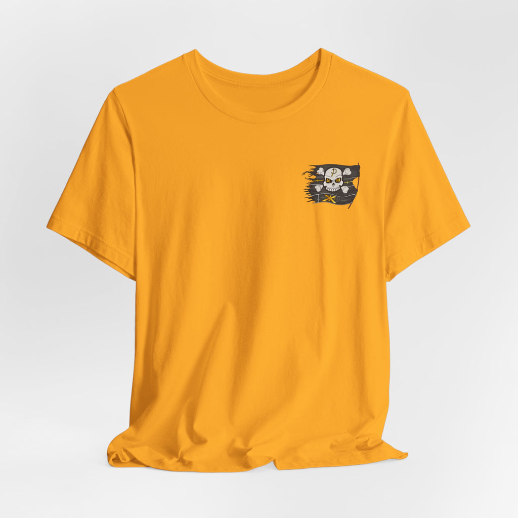 Pirate Skull Flag Tee — Distressed Jolly Roger Graphic T-Shirt