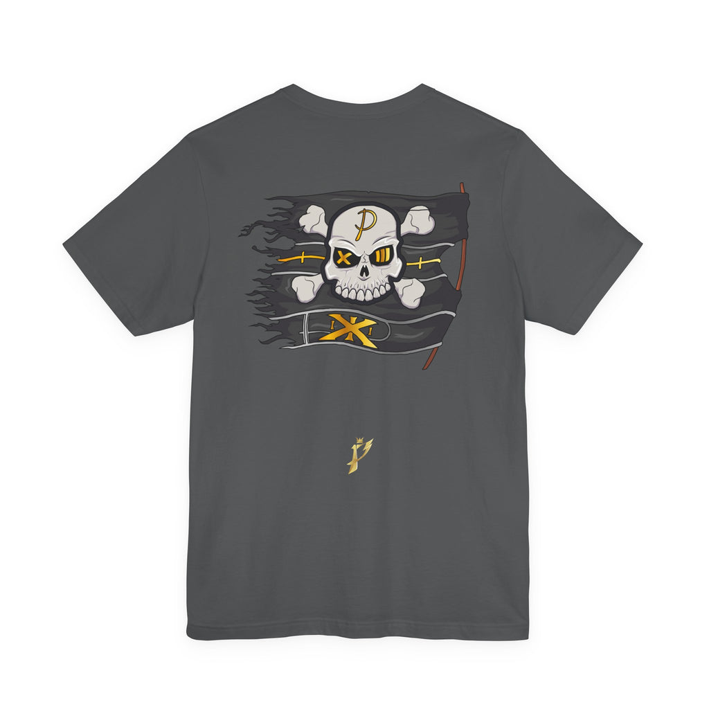 Pirate Skull Flag Tee — Distressed Jolly Roger Graphic T-Shirt