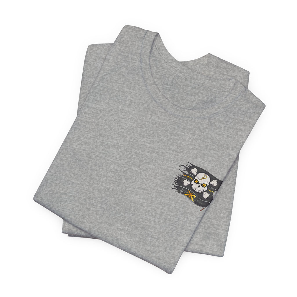 Pirate Skull Flag Tee — Distressed Jolly Roger Graphic T-Shirt