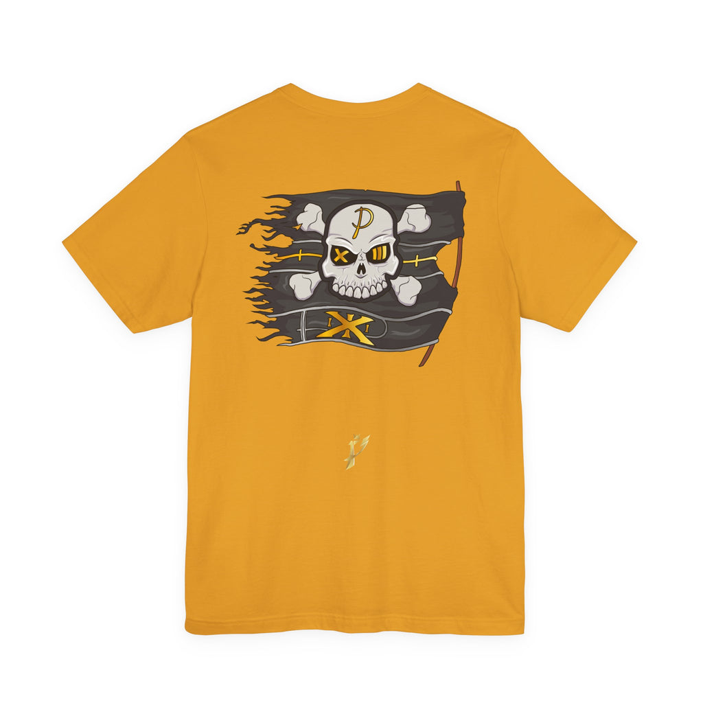 Pirate Skull Flag Tee — Distressed Jolly Roger Graphic T-Shirt