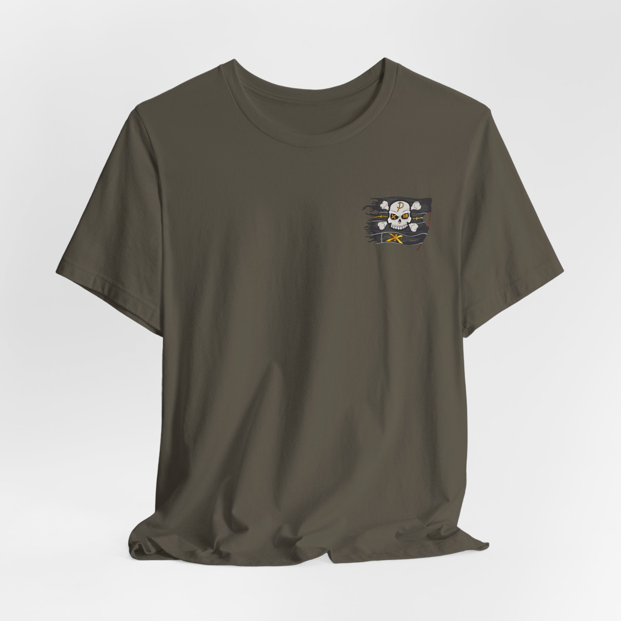 Pirate Skull Flag Tee — Distressed Jolly Roger Graphic T-Shirt