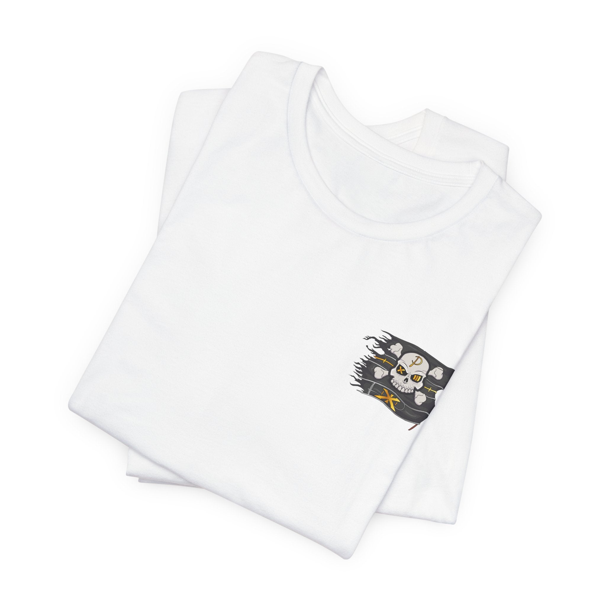 Pirate Skull Flag Tee — Distressed Jolly Roger Graphic T-Shirt