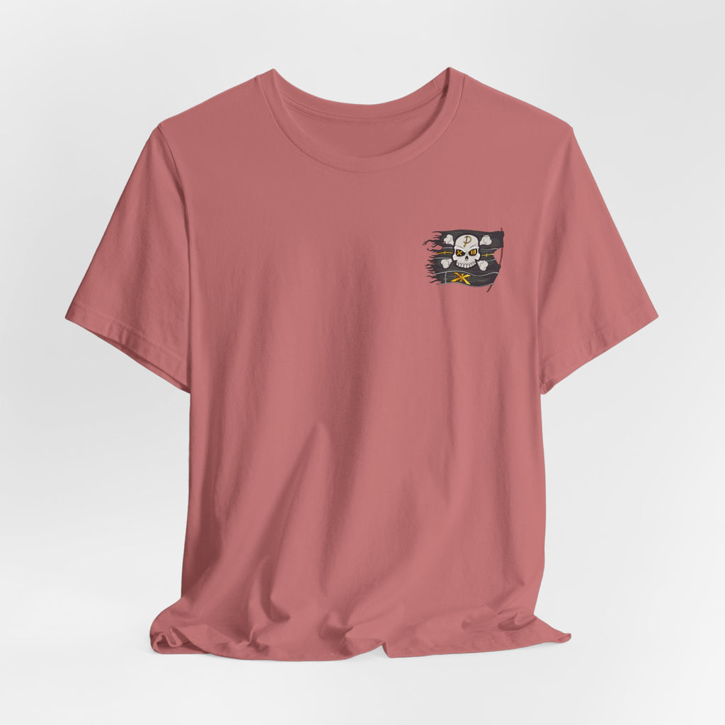 Pirate Skull Flag Tee — Distressed Jolly Roger Graphic T-Shirt