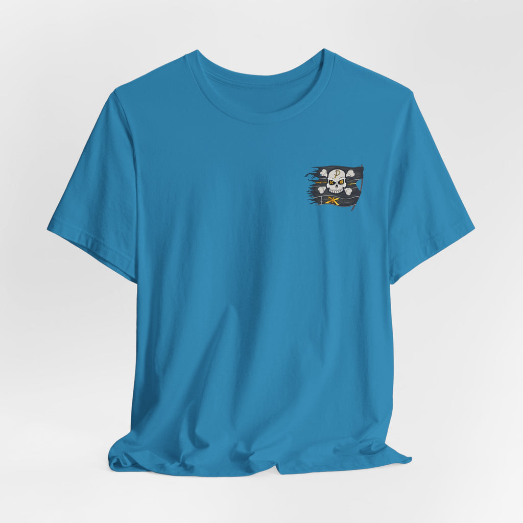 Pirate Skull Flag Tee — Distressed Jolly Roger Graphic T-Shirt